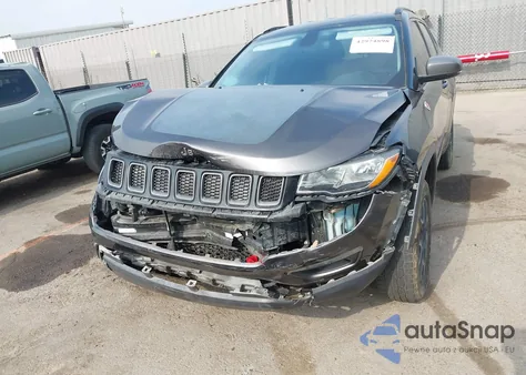 2019 Jeep Compass Trailhawk 4X4 из США, поврежденный, VIN 3C4NJDDB4KT721966
